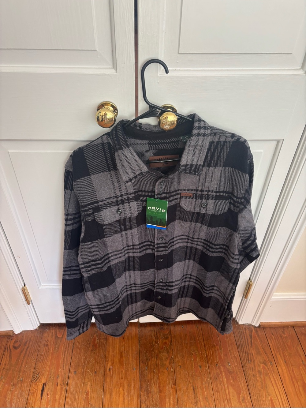 Orvis Men's Black and Gray Plaid Button-Down Shirt